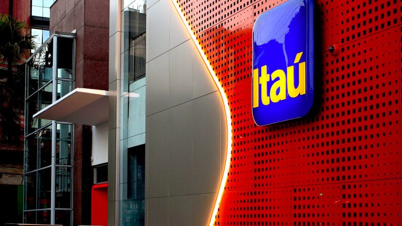 Itaú fora do ar: clientes reclamam de falhas no app e site - Imagem: reprodução Itaú