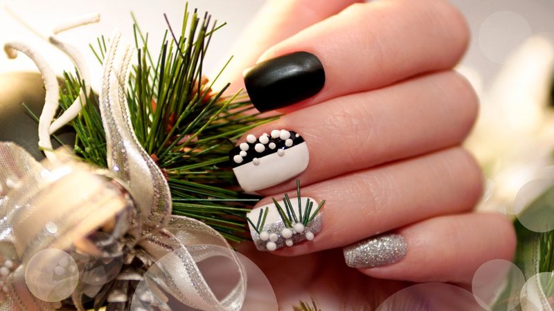 As nail arts nessas cores podem deixar você ainda mais incrível. - (Imagem: marigo20 / iStock)