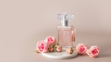 Esses perfumes são ótimas opções para você economizar e ficar bem perfumada. - (Imagem: Marina Moskalyuk / iStock)