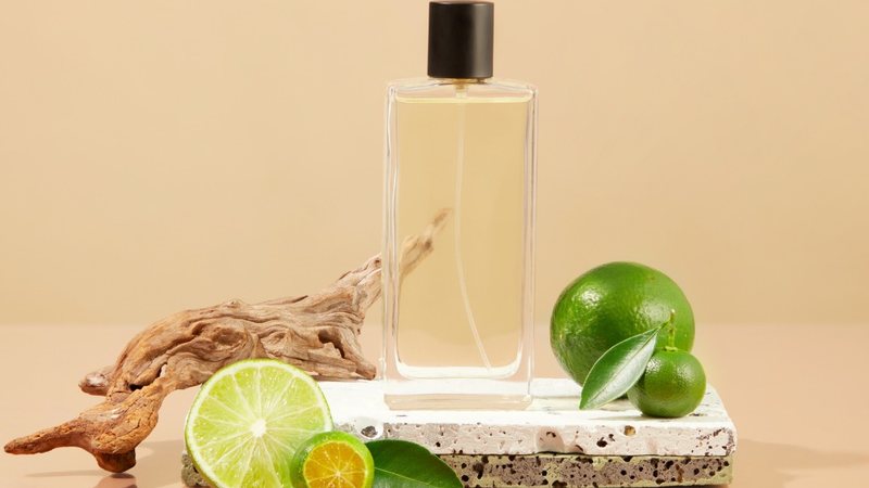 Esses perfumes cítricos são uma ótima pedida para arrasar. - (LightStock / iStock)