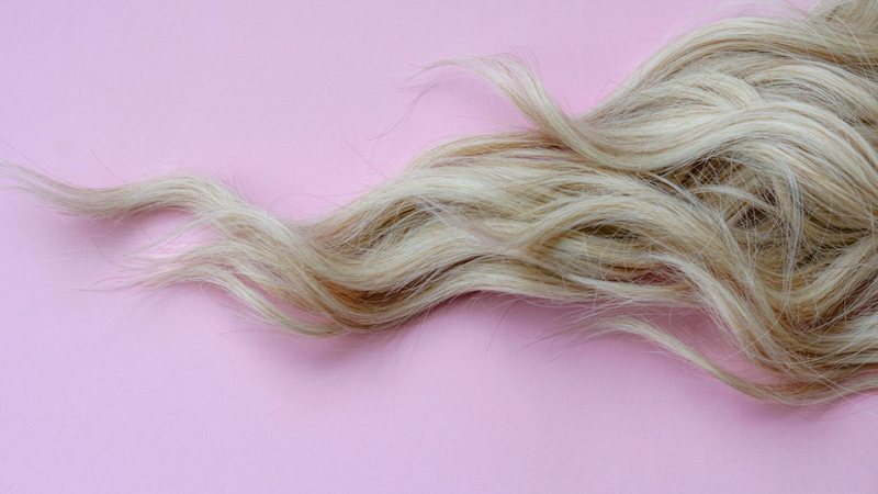 Confira o que fazer se o seu cabelo não passar no teste de mechas. - Irina Stoynova/ iStock