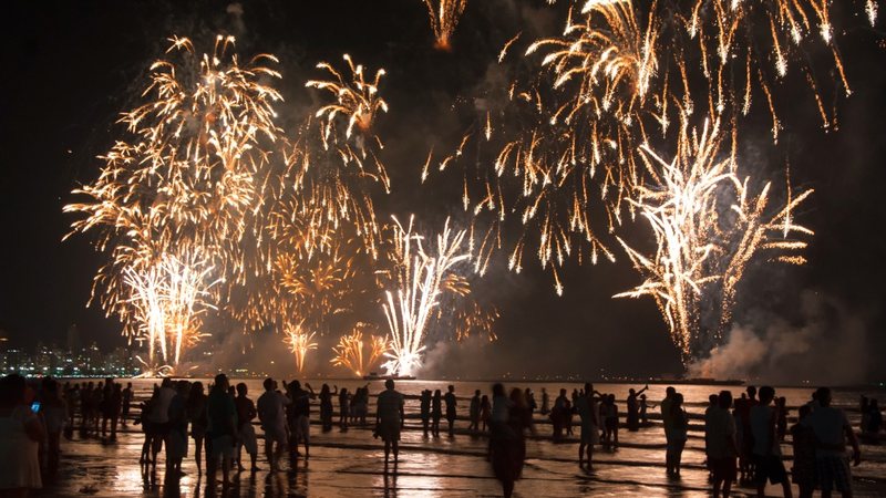 No Brasil inteiro, existem praias de primeira classe para passar o Ano Novo. - Imagem: Stefan Lambauer/iStock