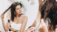 Esses produtos de cabelo prometem ajudar você a dar um chega pra lá no frizz. - (Bogdan Kurylo / iStock)