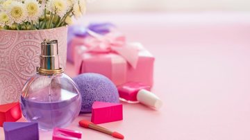 Existem tantos tipos de perfumes que encontrar o nosso estilo pode parecer uma tarefa difícil, mas vamos te dar boas dicas para facilitar essa escolha. - Evgeniia Khmelnitskaia / istock