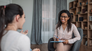 O psicólogo é um profissional essencial para a saúde mental de seus pacientes. - Prostock-Studio / istock