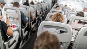 Especialista fornece dicas para se proteger em quedas de avião. - ViktorCap / istock