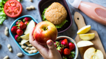 Sua dieta pode ficar mais saborosa com os lanches saudáveis e deliciosos. - vsviridova / istock