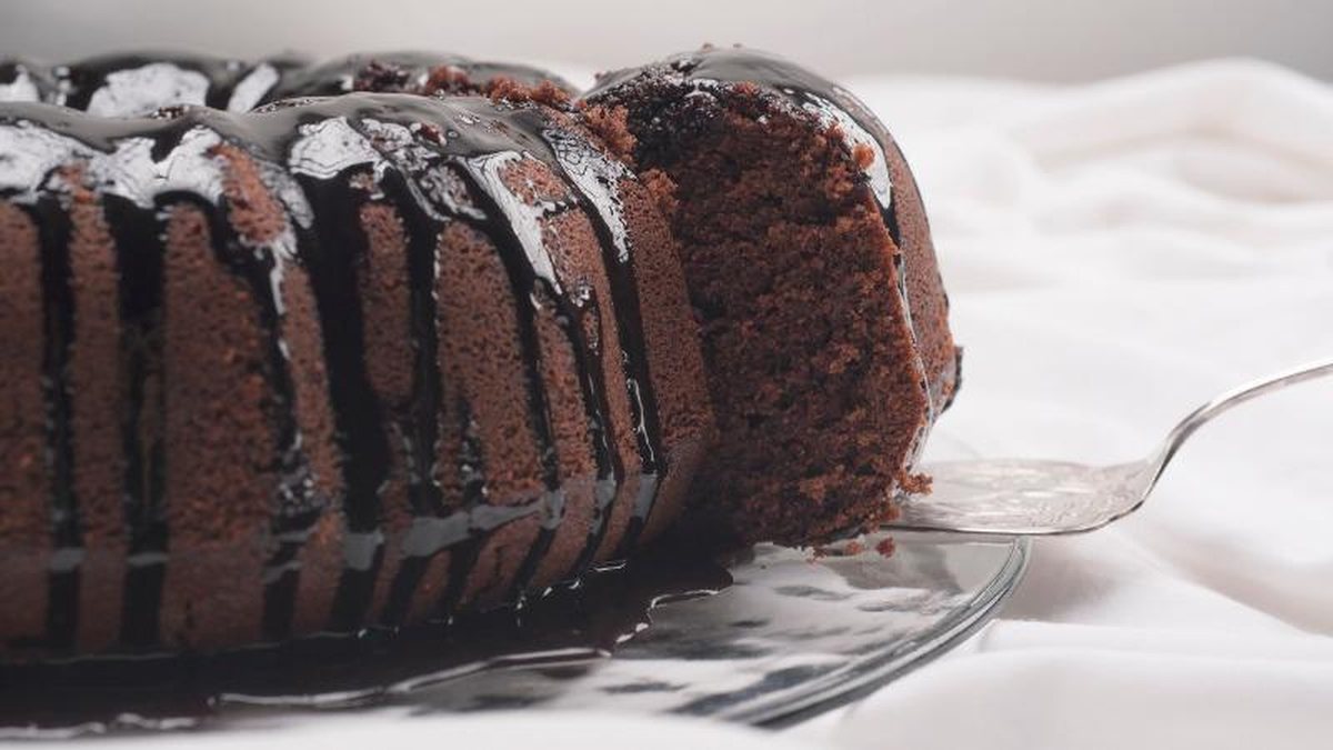 10 receitas de bolo de chocolate que todo chocólatra precisa