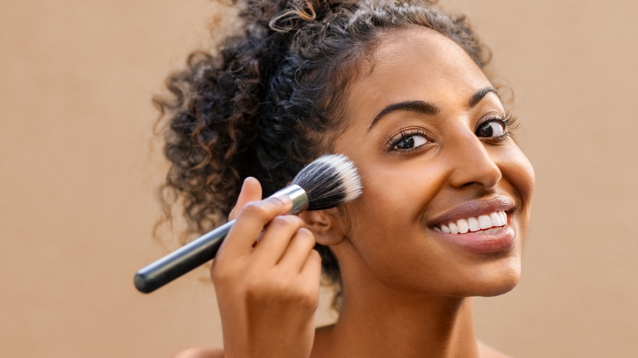 Maquiagem: aprenda como fazer com que sua make dure mais tempo com